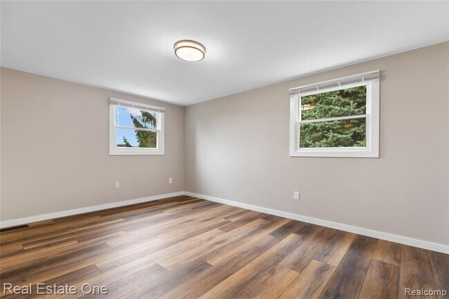 Building Photo - 5842 Marble Dr