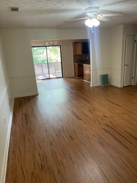 Building Photo - 6206 Olde Towne Dr