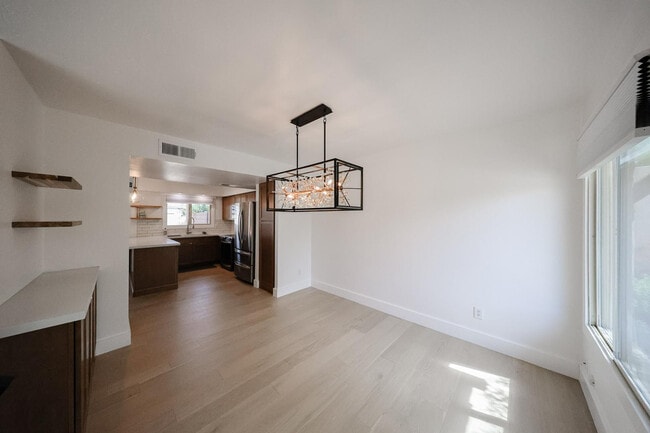 Building Photo - 8372 E Solano Dr