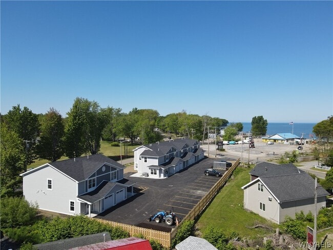 Building Photo - 8989 Iroquois St