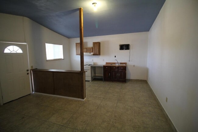 Building Photo - 8606 Gateway Blvd