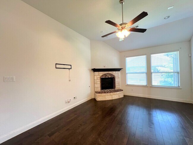 Building Photo - 3 Bedroom in Union Park