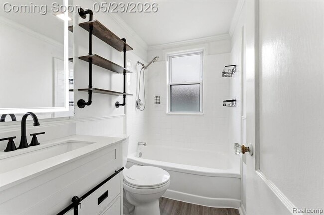 Building Photo - 413 Chestnut St