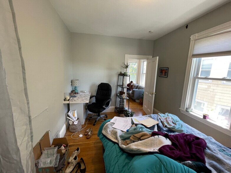 Building Photo - 40 Cherry St