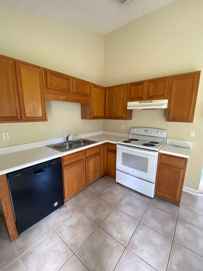 Building Photo - 1311 Co Rd 455