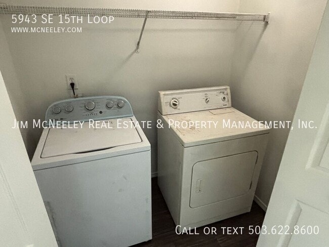 Building Photo - 5943 SE 15th Loop