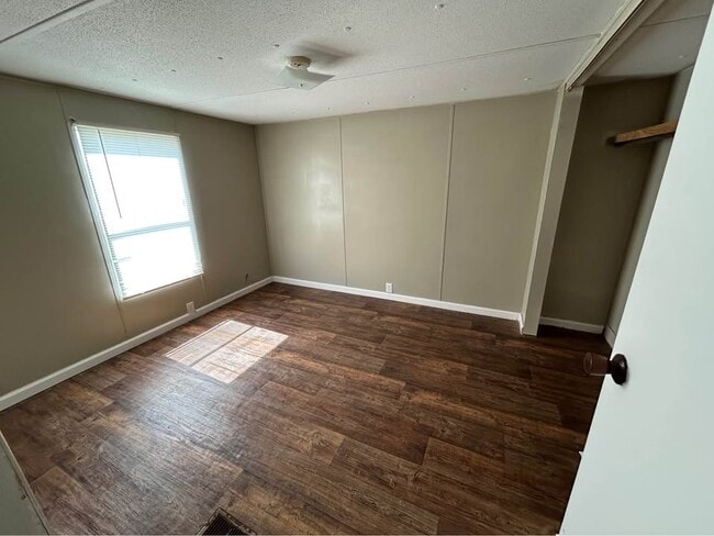 Building Photo - 309 Reid Ct