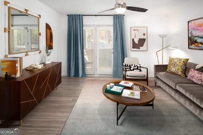 Building Photo - 6873 Peachtree Blvd