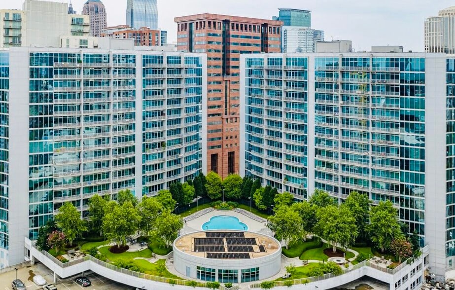 Building Photo - 950 W Peachtree St NW