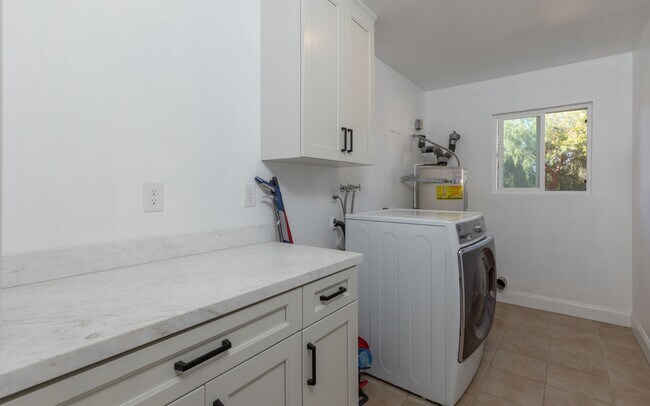 Building Photo - 15408 Glentree Rd