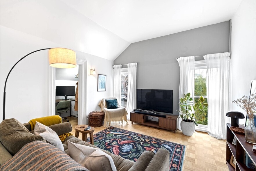 Building Photo - 235 Mississippi St