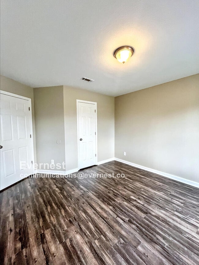 Building Photo - 800 Keystone Dr