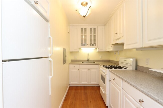 Primary Photo - 24 Juniper St