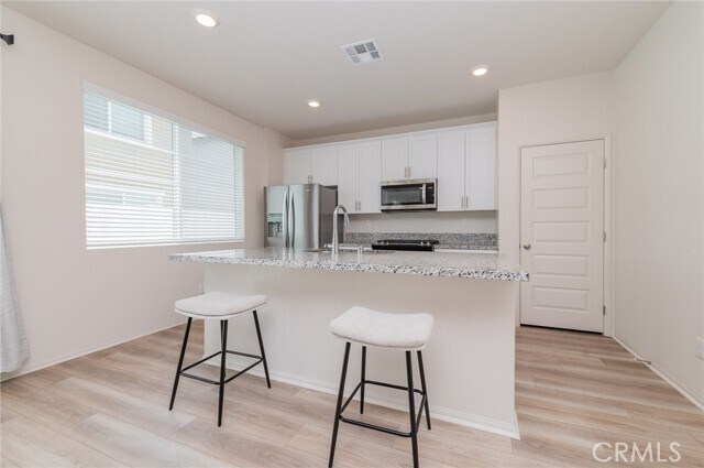 Building Photo - 40277 Birchfield Dr
