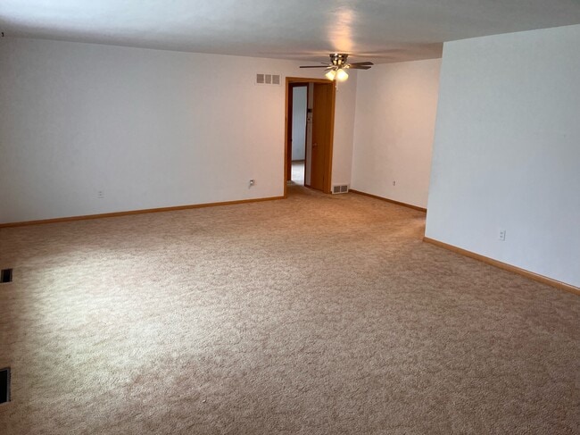 Building Photo - 212 N Olive St