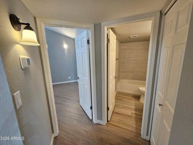 Building Photo - 10301 N 70th St