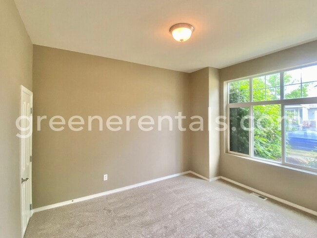 Building Photo - Lacey 4BD/2.5BA Beautiful Home Close to 1-...