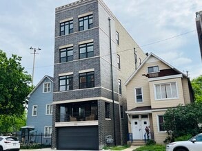 Building Photo - 3253 N Elston Ave