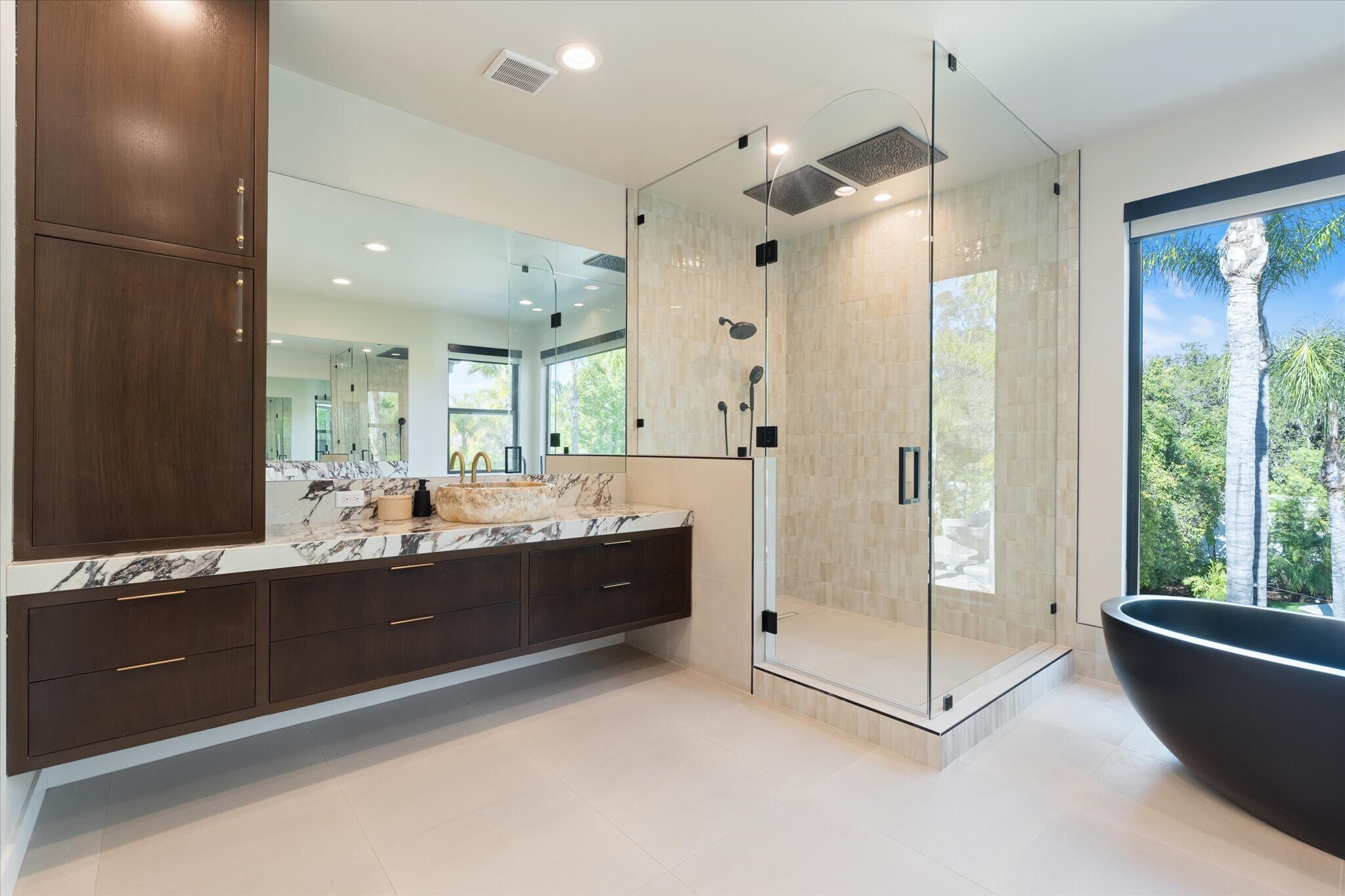 Building Photo - 17437 Oak Creek Ct