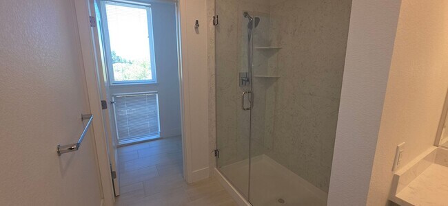 Building Photo - Luxury New Build with 2 En-Suites | Quartz Kitchen | Prime Fremont Location