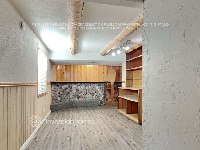 Building Photo - 3888 S Biscay St