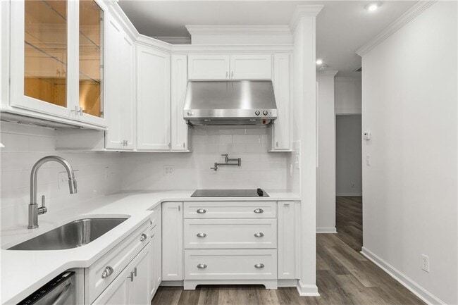 Building Photo - 1421 Peachtree St NE