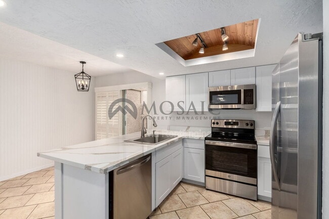 Building Photo - 17255 Ledferd Ln