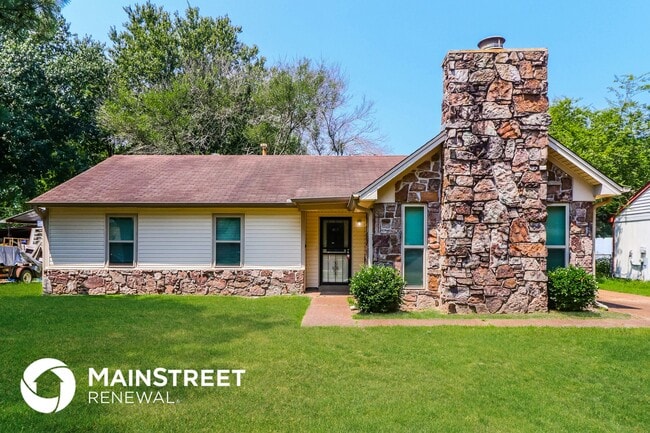 Building Photo - 5829 Lake Port Dr