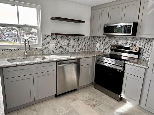 Building Photo - 13726 Michelle Ave