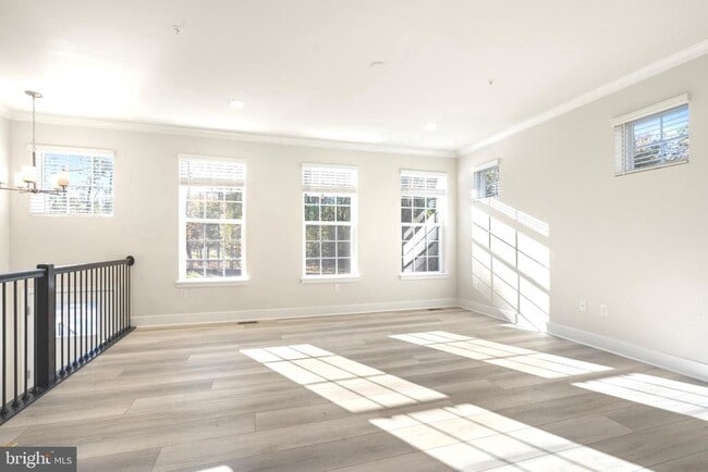 Building Photo - 1723 Water Xing Rd