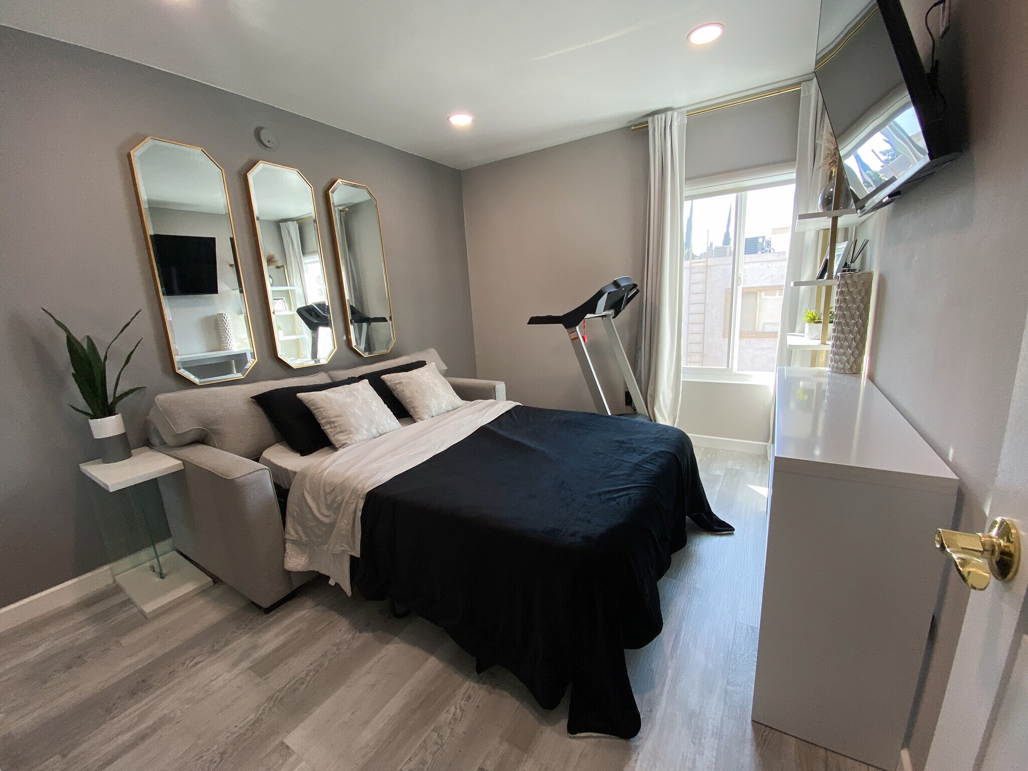 Bedroom 2 - 18350 Hatteras St