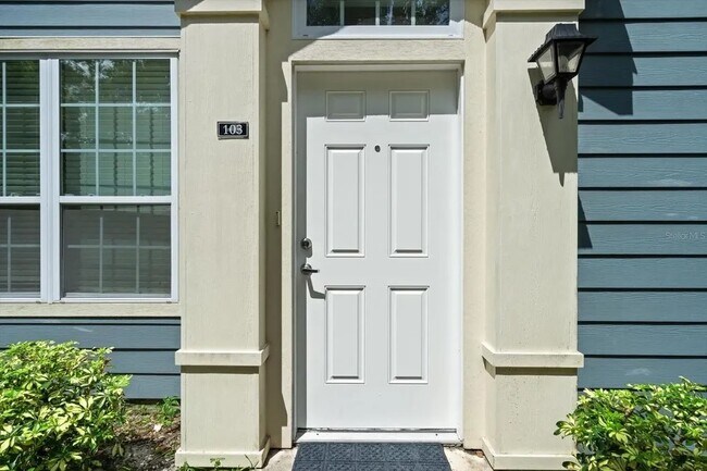 Building Photo - 5561 Rosehill Rd