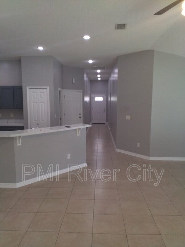 Building Photo - 818 Filmore Ln
