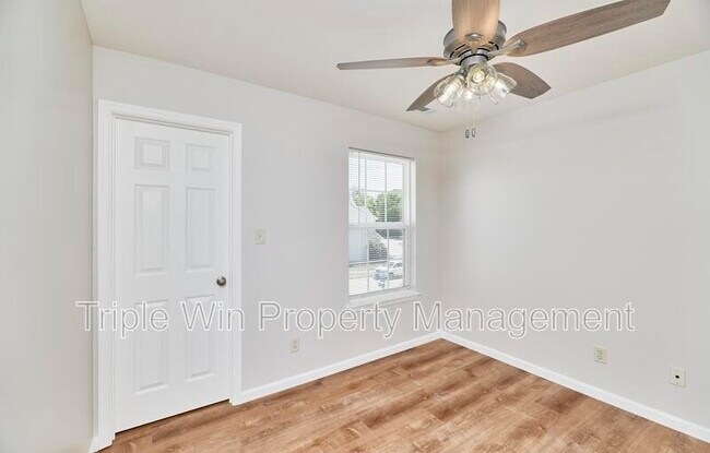 Building Photo - 152 Waterside Crossing Dr