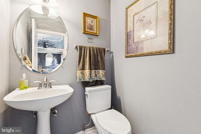 Building Photo - 2958 Myrtlewood Dr