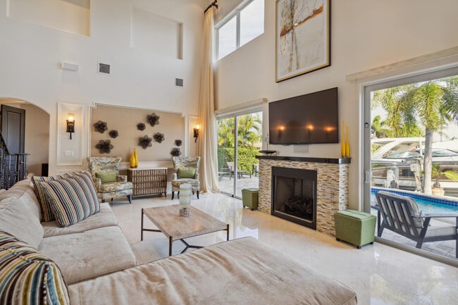 Building Photo - 2461 SE 10th St