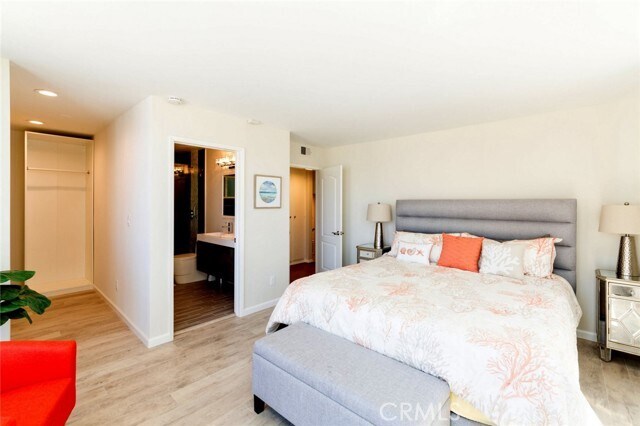 Building Photo - 126 Neptune Ave