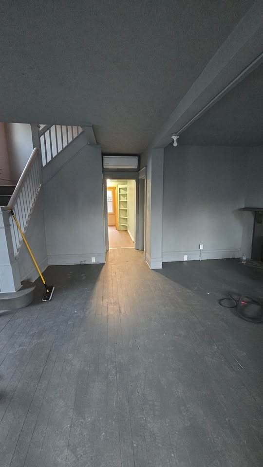 Building Photo - 419 30th St