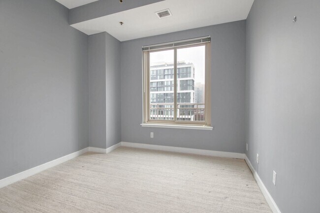 Building Photo - Fantastic Penthouse in Downtown Bethesda w...