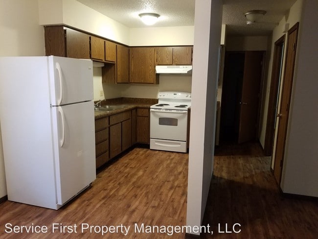 Building Photo - 205 W Summerfield Ave