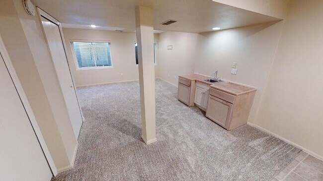 Building Photo - 5549 Dunbar Ct