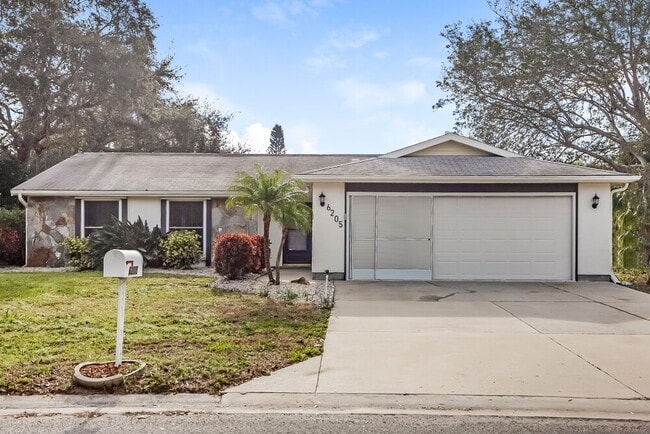 Building Photo - 6205 37th Ave W