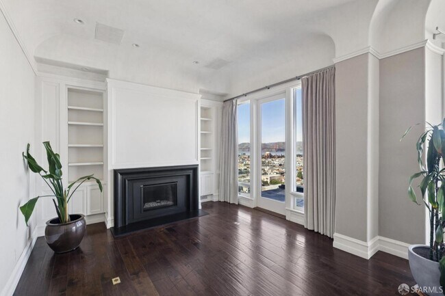 Building Photo - 2336 Broadway