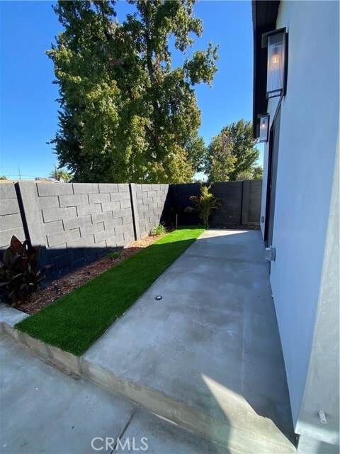 Building Photo - 18020 Welby Way