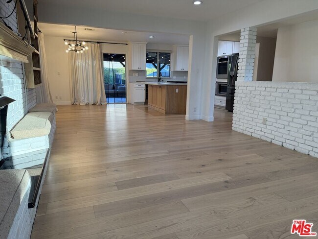 Building Photo - 7656 Capistrano Ave