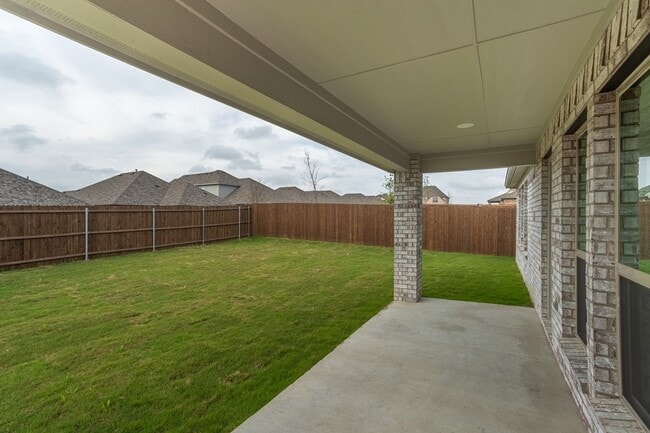 Building Photo - 5917 Bellflower Dr