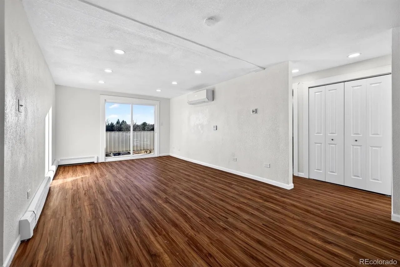 Building Photo - 3047 W 47th Ave