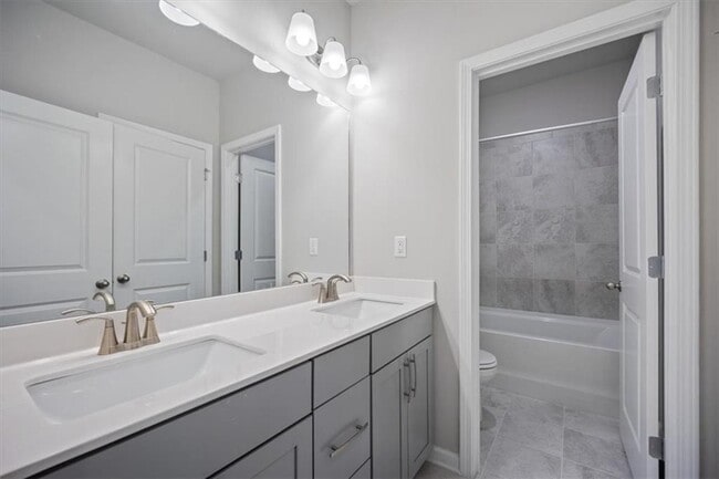 Building Photo - 1505 Slopeside Loop SE