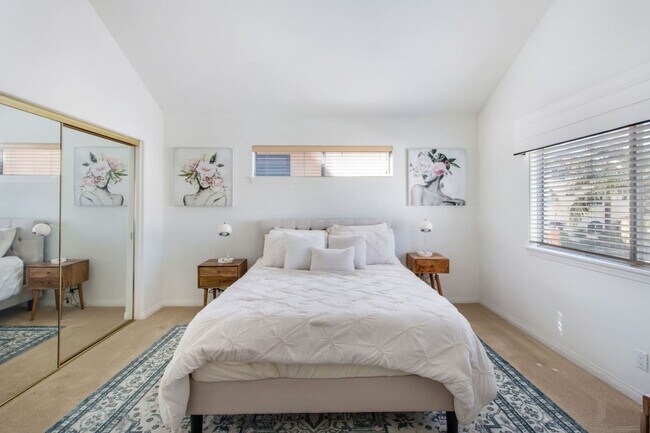 Building Photo - 603 10th St