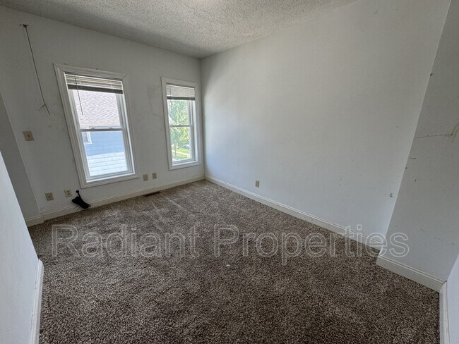Primary Photo - 415 Boone St